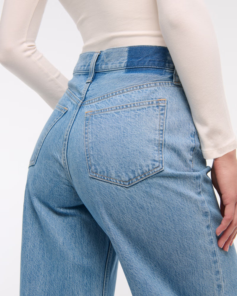 Oleva Aria Wide-Leg Light Blue lifestyle