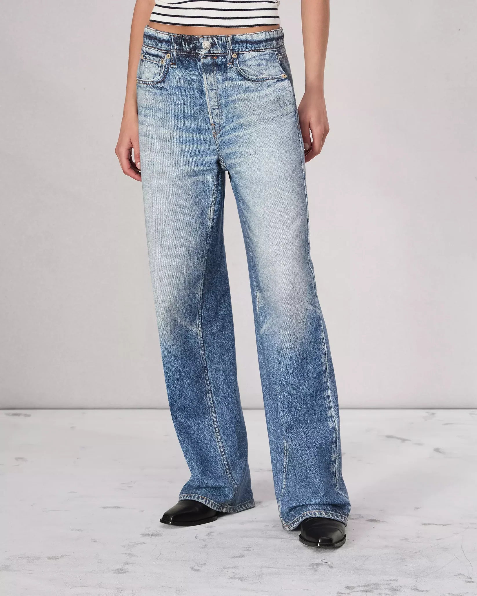 Oleva Sweat Jean Ella side