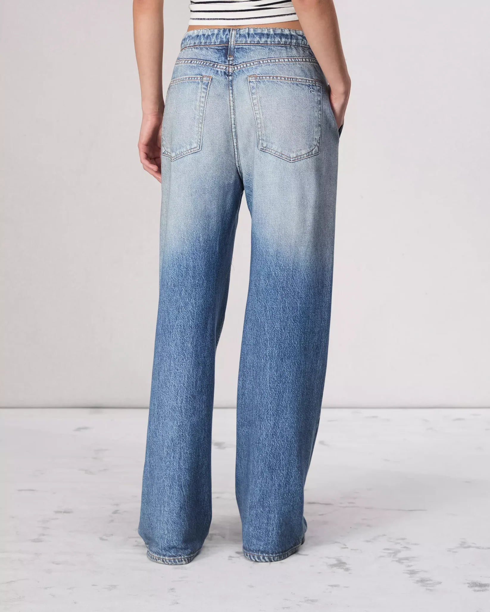 Oleva Sweat Jean Ella detail
